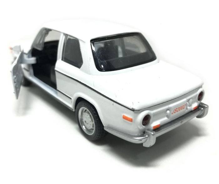 BMW 1602 1:32 13cm