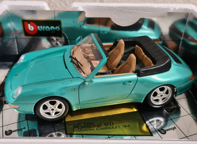 PORSCHE 911 CARRERA CABRIOLET 1:18 23cm