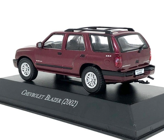 Chevrolet Blazer (2002) 1:43