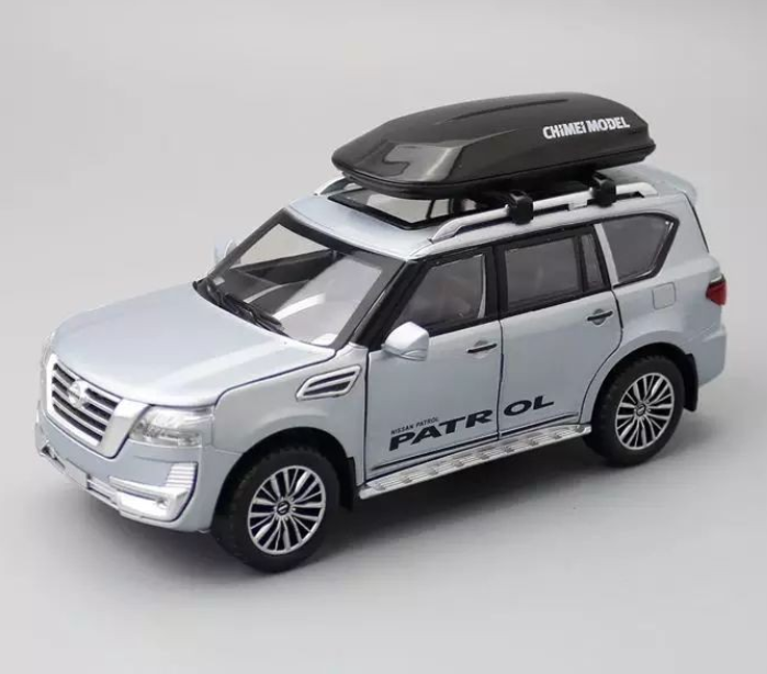 Nissan Patrol V8 Prata 1:32