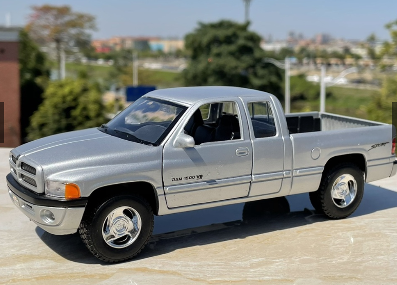 RAM 1500 Caminhonete 1:24