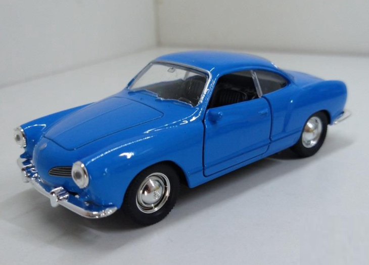 Volkswagen Karmanghia escala 1:36