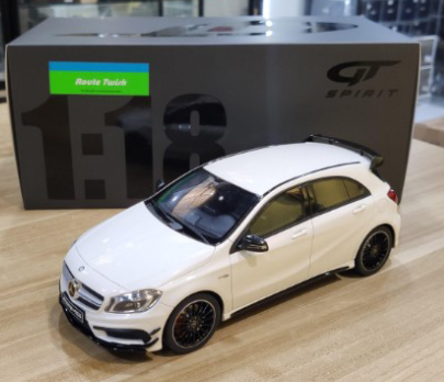 A45 AMG 1:18 (25 cm) EDIÇÃO LIMITADA