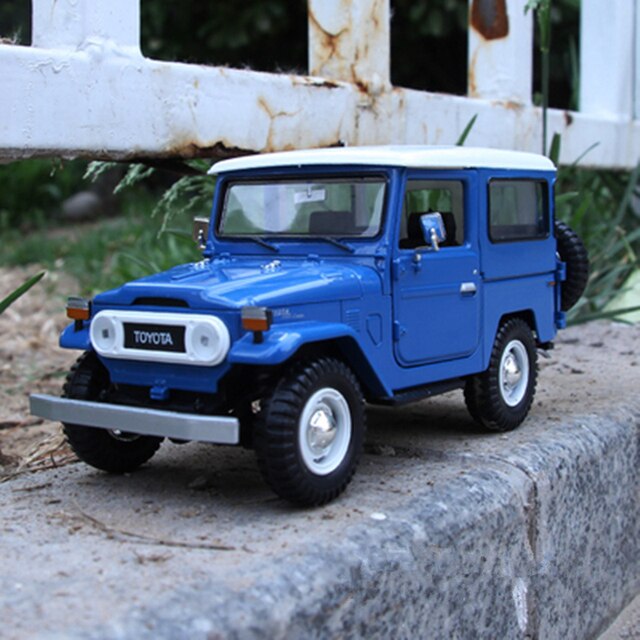 TOYOTA FJ40 SUV CRUISER 1:24