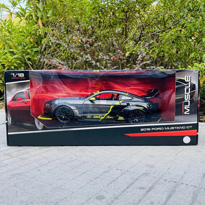 Ford Mustang GT 2015 1:18 27cm
