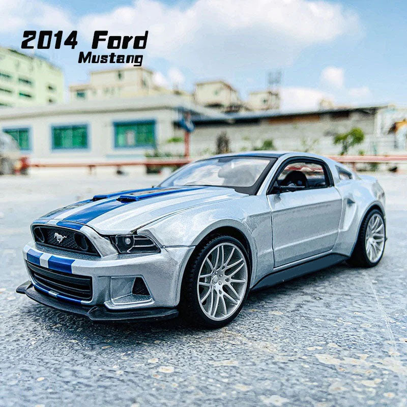 Ford Mustang GT 2014 1:24 19cm